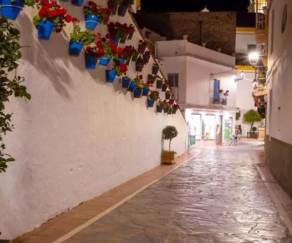 Banus - Centre Sea Views Апартаменты *