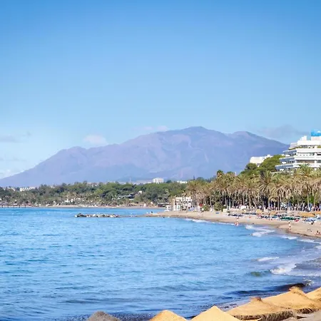 Banus - Center - Prime Location - Bright3br - 2ba - Sea Views From Living Room, Bedrooms & Terrace - Outdoor Terrace Balcony - Steps From The - Walk Everywhere - Surrounded By Restaurants & Bars - Ideal For Families * Marbella