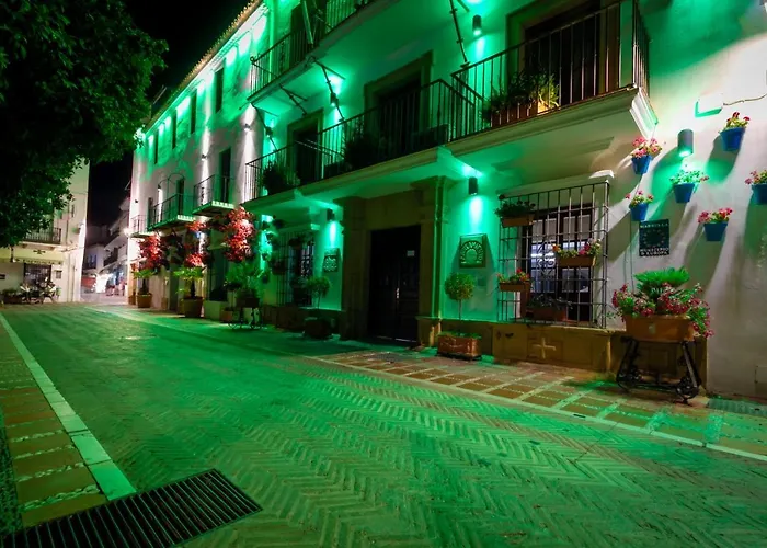 Banus - Centre Sea Views Apartment *